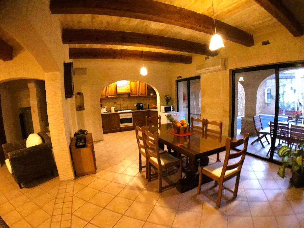 Ad Hoc B&B Il-Pergla Exterior photo